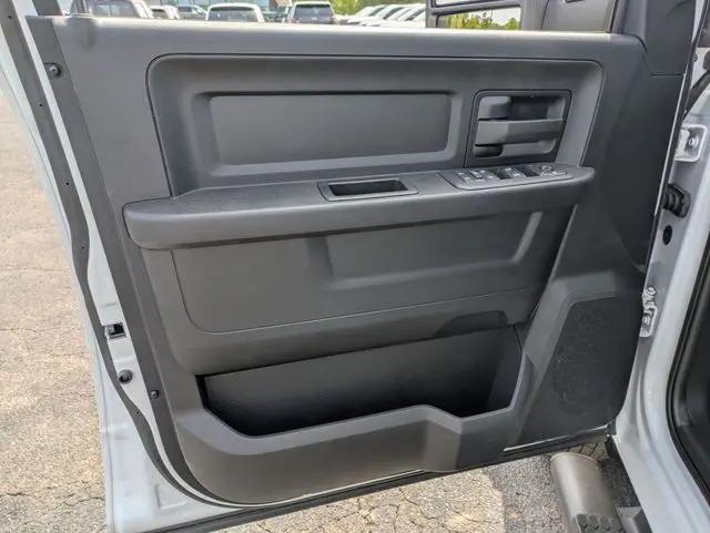2026 Ram 3500 Tradesman Crew Cab 4x2 8' Box