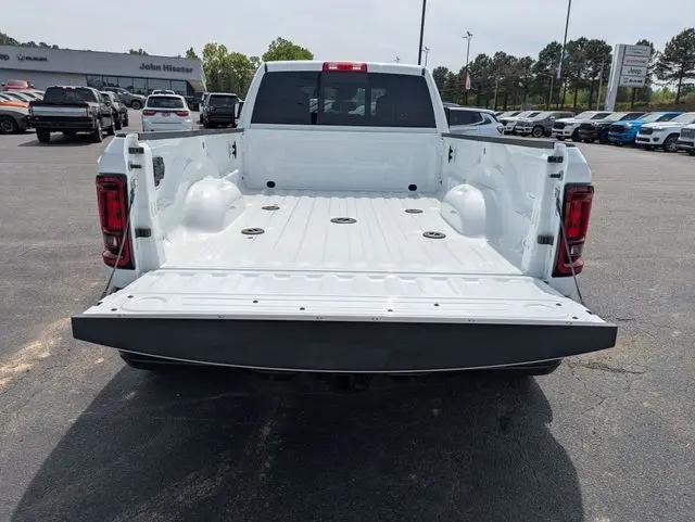 2026 Ram 3500 Tradesman Crew Cab 4x2 8' Box