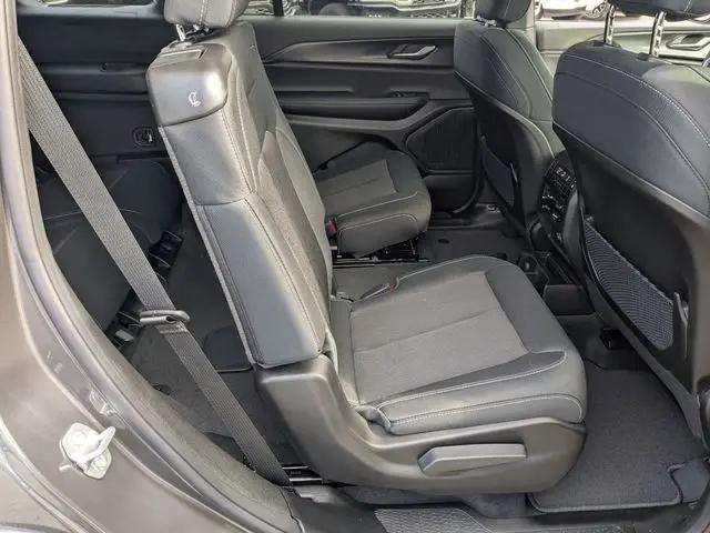 2026 Jeep Grand Cherokee L Laredo 4x2