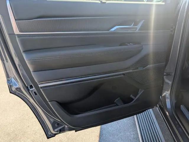 2026 Jeep Grand Wagoneer Summit Obsidian 4x4