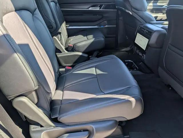 2026 Jeep Grand Wagoneer Summit Obsidian 4x4