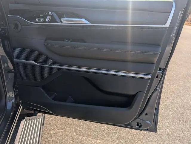 2026 Jeep Grand Wagoneer Summit Obsidian 4x4