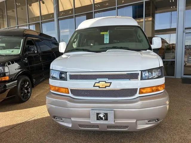 2026 Chevrolet Express Cargo Van 2500 Regular Wheelbase, WT, RWD