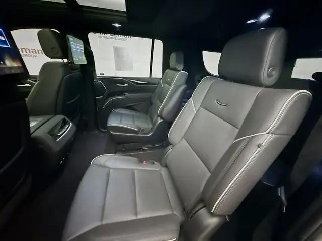 2023 Cadillac Escalade ESV 4WD Sport