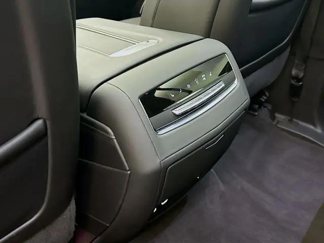 2023 Cadillac Escalade ESV 4WD Sport