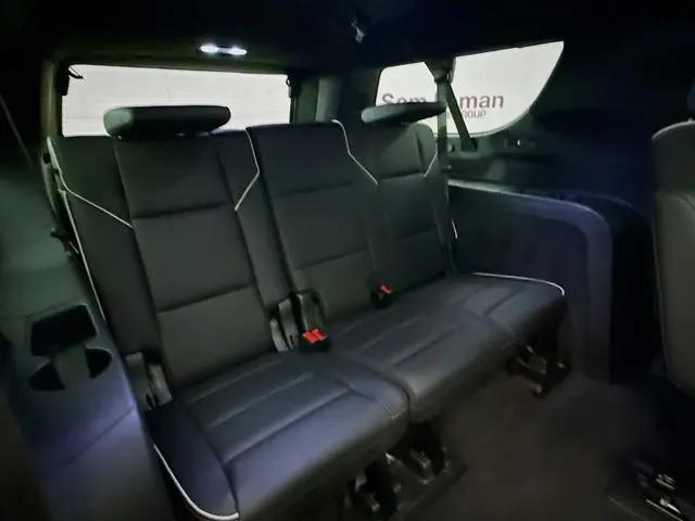2023 Cadillac Escalade ESV 4WD Sport