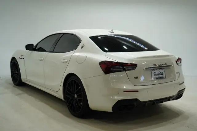 2022 Maserati Ghibli Trofeo