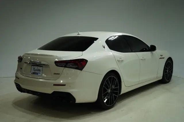 2022 Maserati Ghibli Trofeo