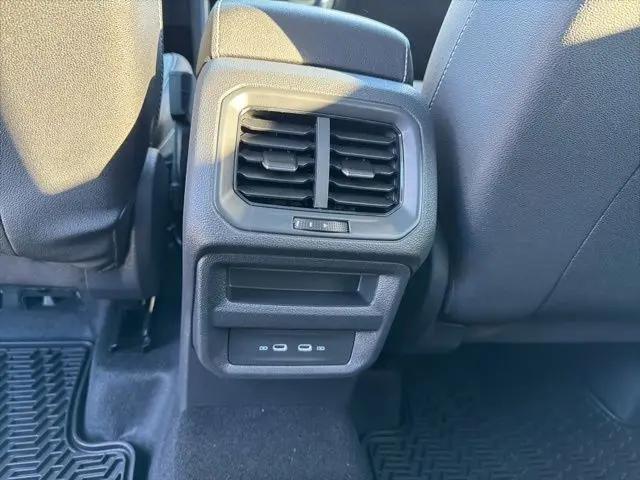 2026 Volkswagen Taos SEL