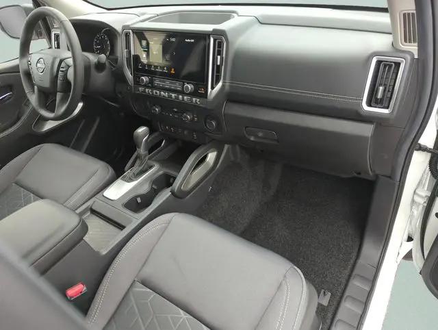 2026 Nissan Frontier Crew Cab SV 4x2