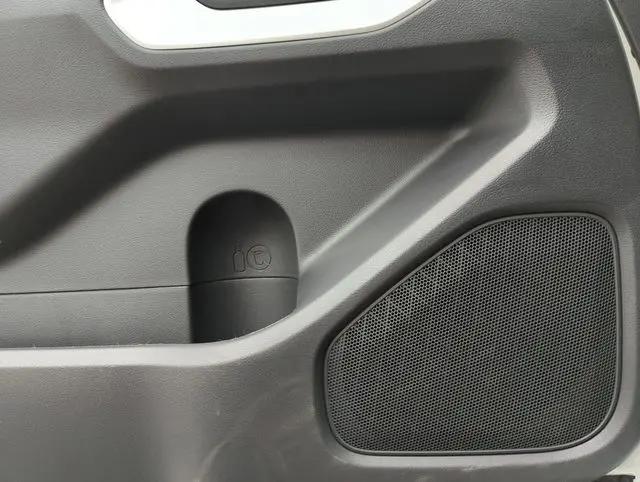 2026 Nissan Frontier Crew Cab SV 4x2