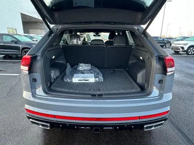 2026 Volkswagen Atlas Cross Sport SEL Premium R-Line
