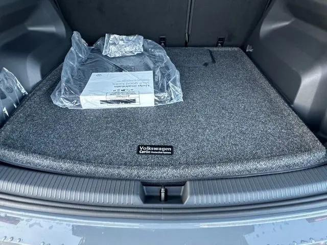 2026 Volkswagen Atlas Cross Sport SEL Premium R-Line