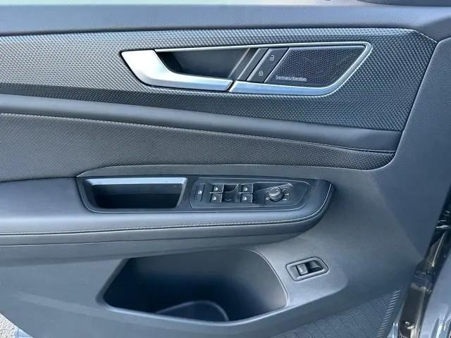 2026 Volkswagen Atlas Cross Sport SEL Premium R-Line