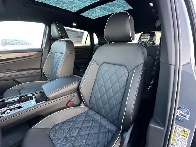 2026 Volkswagen Atlas Cross Sport SEL Premium R-Line