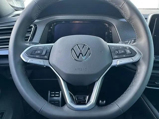 2026 Volkswagen Atlas Cross Sport SEL Premium R-Line
