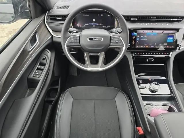 2026 Jeep Grand Cherokee L Altitude 4x4