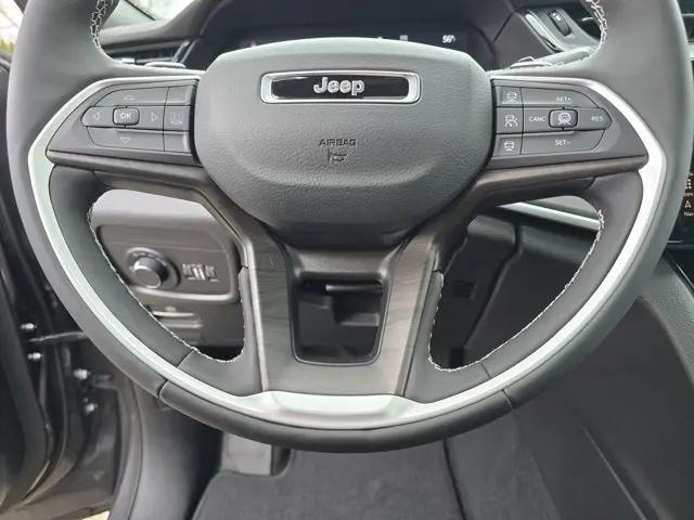 2026 Jeep Grand Cherokee L Altitude 4x4