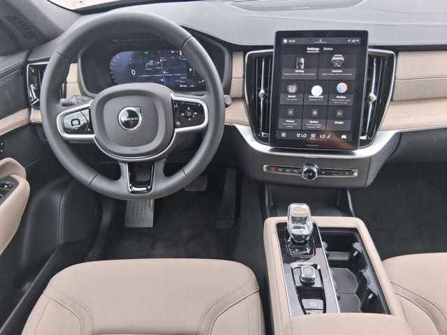 2026 Volvo XC90 Plus, B6 AWD Gas (mild hybrid), Gasoline, Bright, 7 Seats