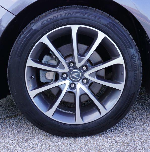 2017 Acura TLX w/Technology Package