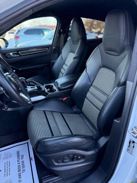2022 Porsche Cayenne Turbo