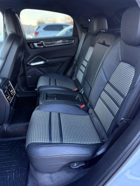 2022 Porsche Cayenne Turbo