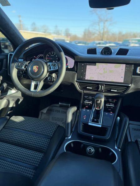2022 Porsche Cayenne Turbo