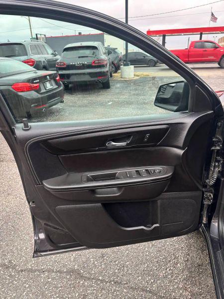 2013 GMC Acadia SLE-2