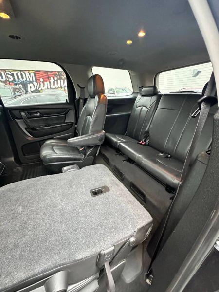 2013 GMC Acadia SLE-2
