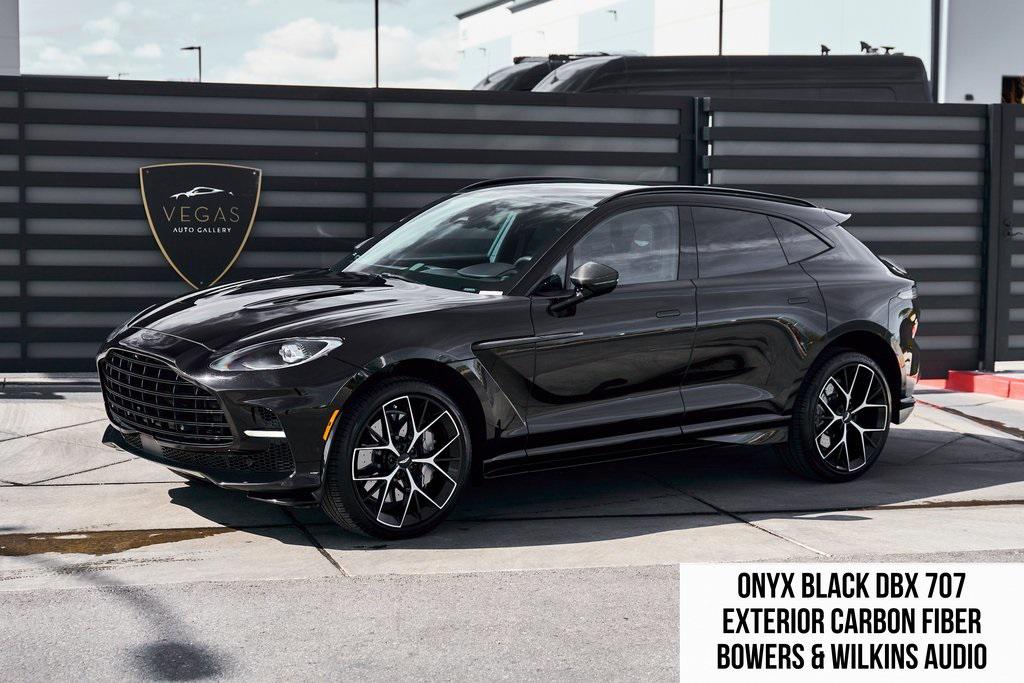 /2025 Aston-Martin DBX