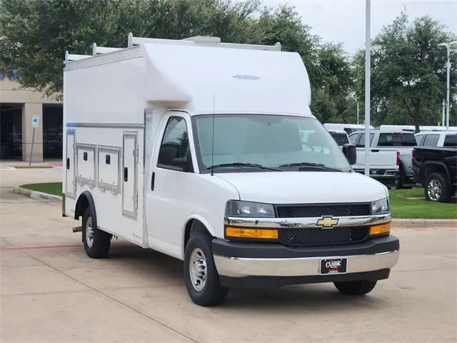 2025 Chevrolet Express Cutaway Work Van