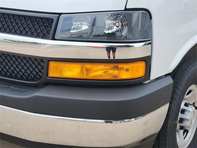 2025 Chevrolet Express Cutaway Work Van