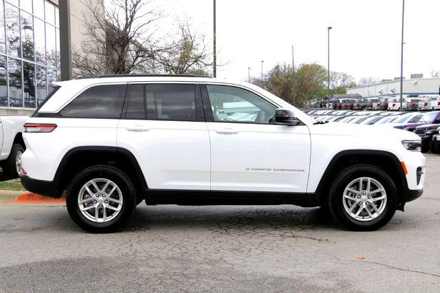 2026 Jeep Grand Cherokee Laredo 4x2