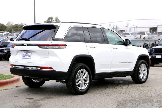 2026 Jeep Grand Cherokee Laredo 4x2