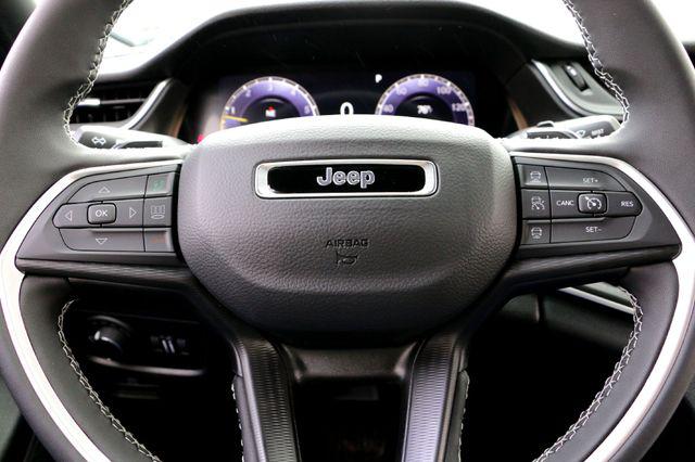 2026 Jeep Grand Cherokee Laredo 4x2
