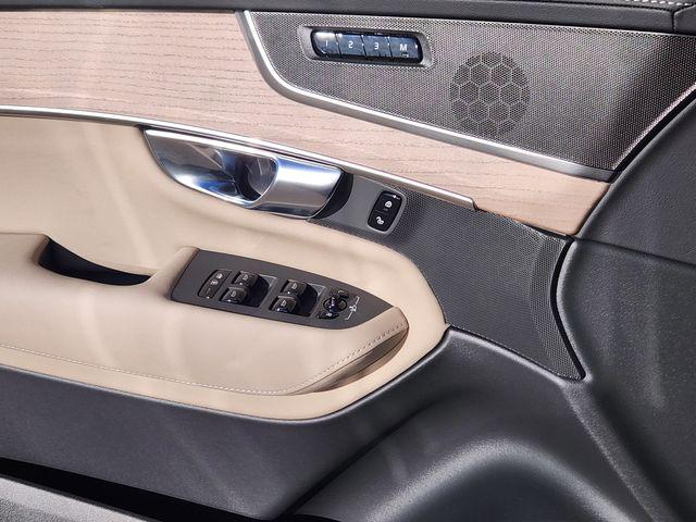 2026 Volvo XC90 Plug-In Hybrid Plus, T8 AWD, Electric/Gasoline, Bright, 7 Seats