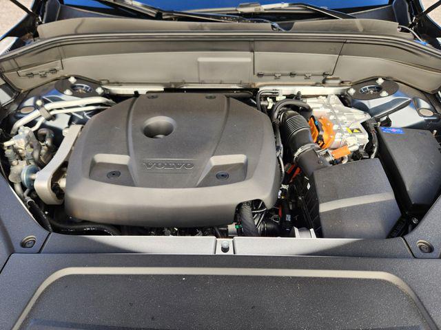 2026 Volvo XC90 Plug-In Hybrid Plus, T8 AWD, Electric/Gasoline, Bright, 7 Seats