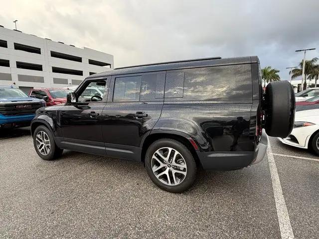 2023 Land Rover Defender 130 SE