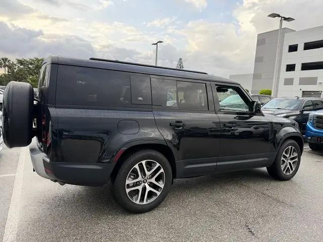 2023 Land Rover Defender 130 SE