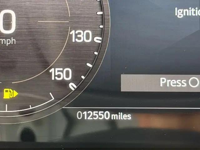 2023 Land Rover Defender 130 SE