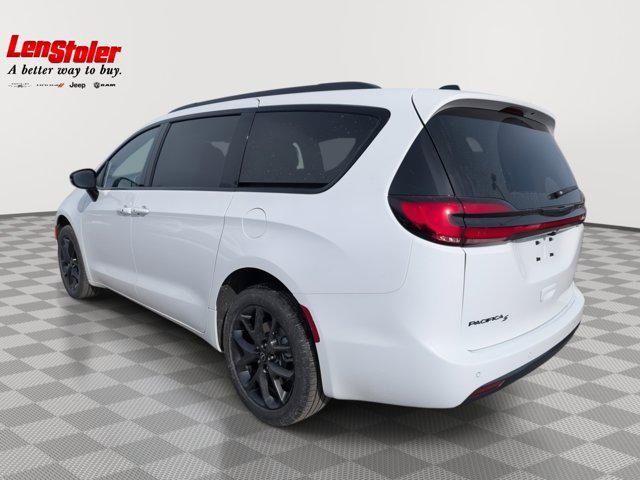2026 Chrysler Pacifica Select AWD
