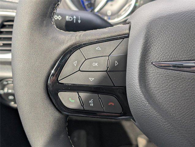 2026 Chrysler Pacifica Select AWD