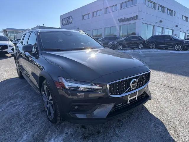 2025 Volvo V60 Cross Country Plus, B5 AWD Gas (mild hybrid) for sale in Watertown, CT