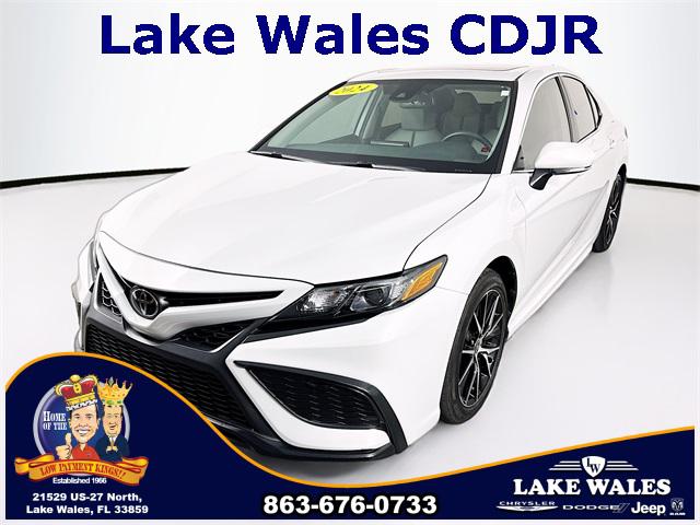 2024 Toyota Camry SE
