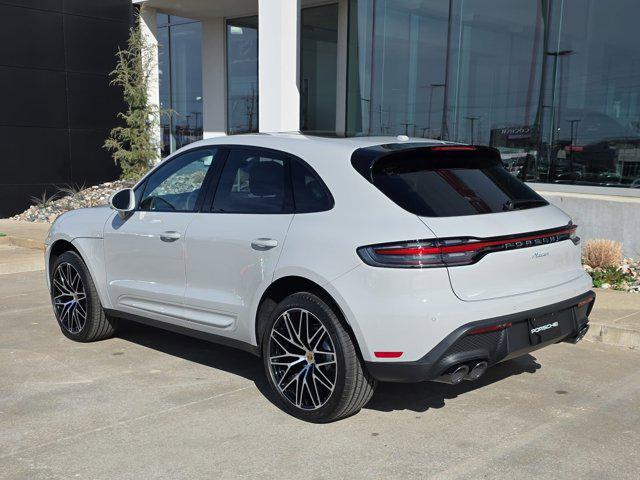 2026 Porsche Macan AWD