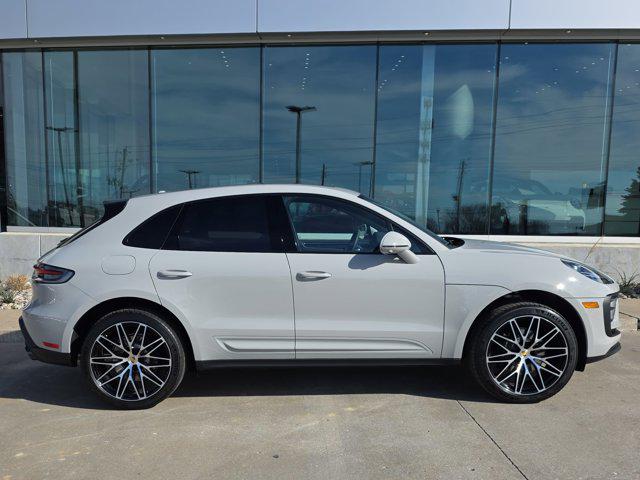 2026 Porsche Macan AWD