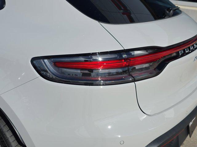 2026 Porsche Macan AWD