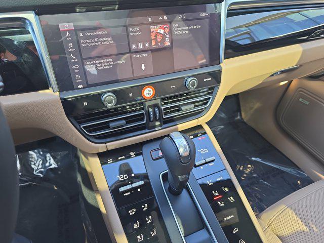 2026 Porsche Macan AWD