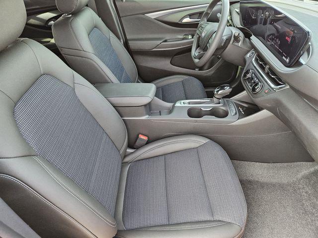 2026 Buick NV Preferred FWD