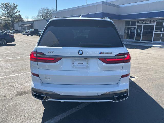 2022 BMW X7 M50i
